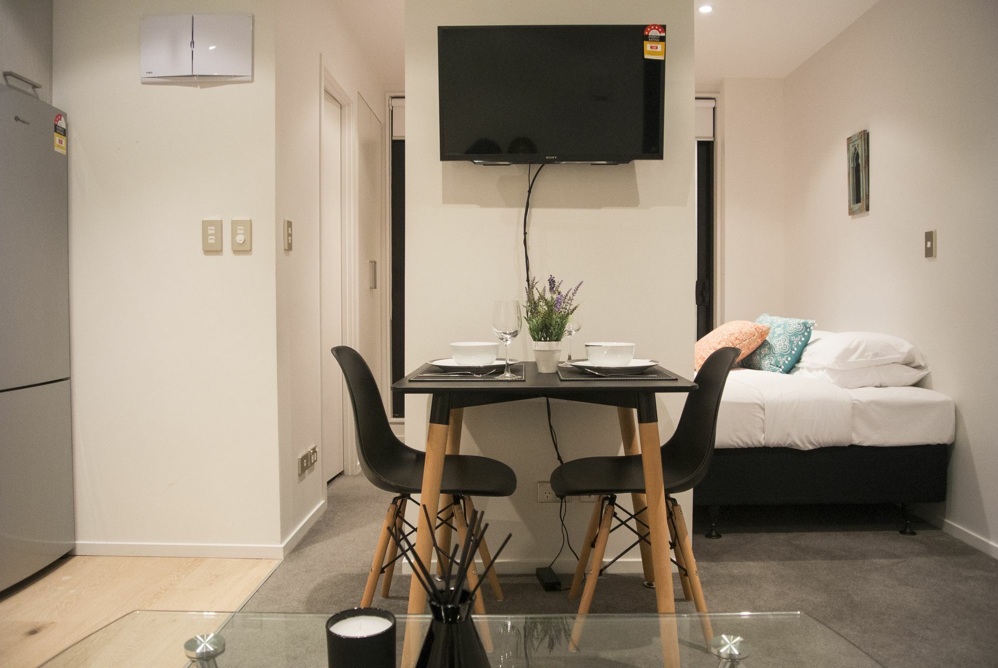 Brand New Apartment With Pool & Gym Оукланд Екстериор снимка